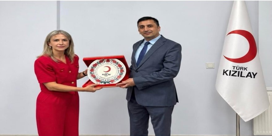 Azerbaycan Kars Başkonsolosu Zeynalov’dan Kızılay’a Ziyaret