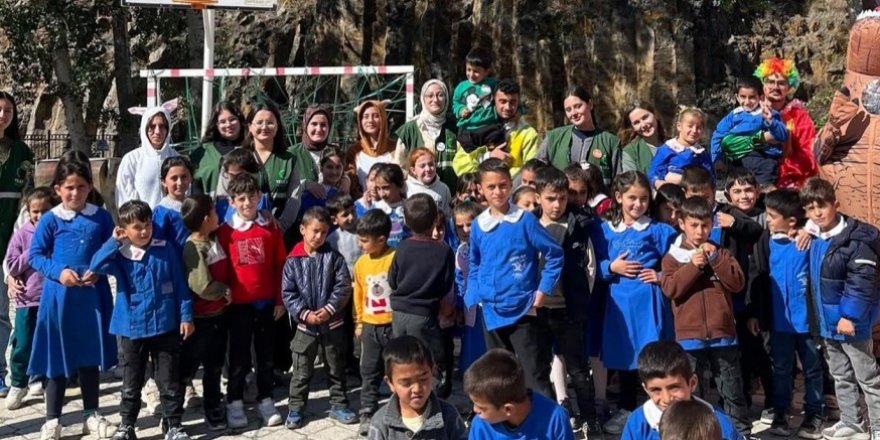 Yeşilay Kars’tan Çerme Köyü’ndeki Öğrencilere Anlamlı Ziyaret