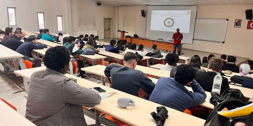 “El Ele Güvenli Geleceğe” seminerleri düzenlendi