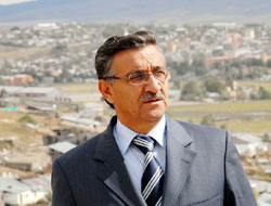 İlhan Özbilen Serbest