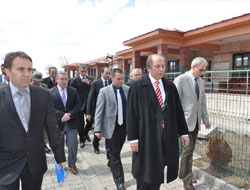 Engellilere borcumuz var