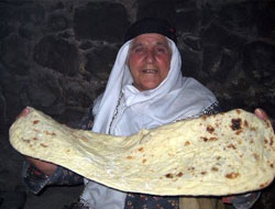 Tandır ekmeği tarihe mi karışıyor