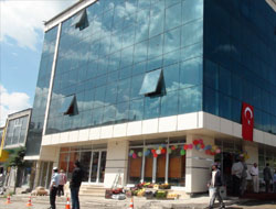Arpaçay’da AVM hizmete açıldı
