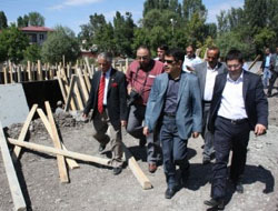 Başkanın hizmet gezisi