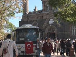 Hacı adayları uğurlandı