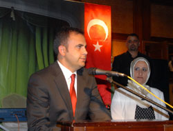 100 çocuğa giyecek yardımı