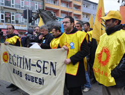 Eğitim-Sen ve Eğitim-İşten Kutlama