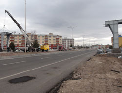Üst Geçit Yapılıyor