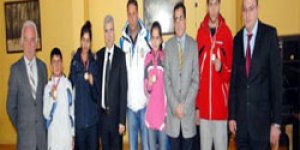 Başarılı sporcular ödüllendirildi