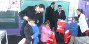 Öğrencilere giyim yardımı