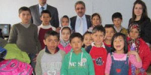 Afganistanlı çocuklara yardım