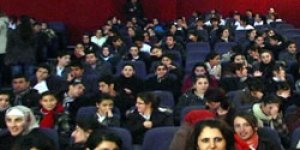 Sinemada buluştular
