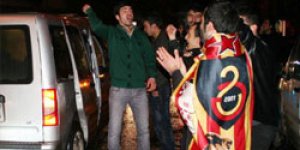 Cimbom Galibiyeti Sokaklara Döktü