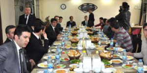 Çakmak, basınla bir araya geldi