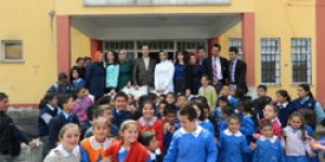 Kalplerinde miniklere de yer açtılar