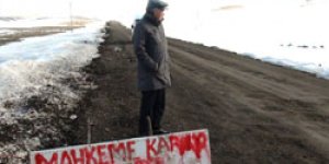 Vural Yıldırımtürk yol kapattı