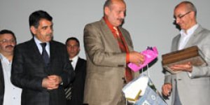 Bakırcı, Siyaset Akademisine renk kattı