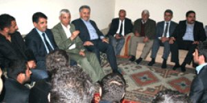 AK Parti’den öğrenci evlerine ziyaret