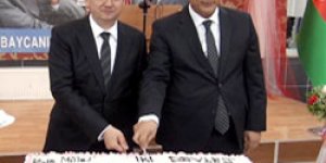 Azerbaycan Cumhuriyet Günü Kutlandı