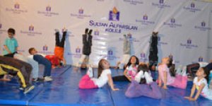 Folklor ve Jimnastik Gecesi