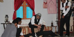 Tarihi Canlandıran Tiyatro