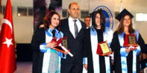 KAÜde mezuniyet coşkusu