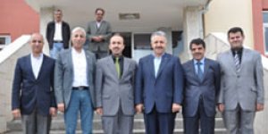 Vekiller İş Başında