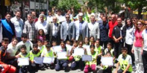 Kızak yarışlarının finali renkli geçti