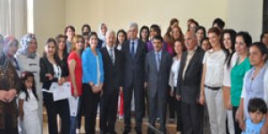 Kadınlar sertifikalarını aldı...