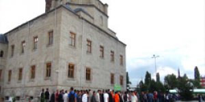 İlk iftar topu Kars’tan atıldı