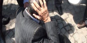 Yaşlı adama kalasa saldırdılar