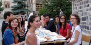 Okuma salonu idarecileri iftarda