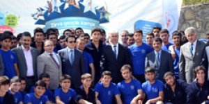 Zirve Gençlik Kampı Başladı