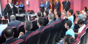 Kars Polisi 300 çocuğu sevindirdi