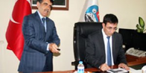 Bakandan Başkan Bozkuş’a Tam Destek