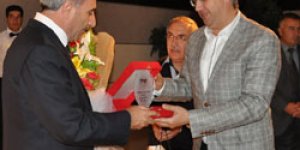 Yöneticilere yöneticilik dersi