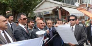 Türkiye Kamusen Protesto Etti