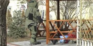 Şüpheli paketten elbise çıktı