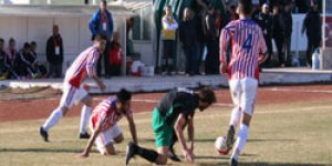 Karsspor: 0 Kalkanderespor: 1