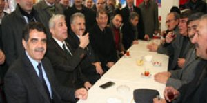 AKP Seçim Bürosu Kalabalık