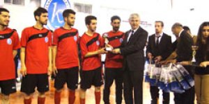 732 genç sporda buluştu