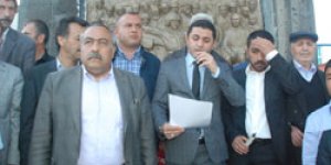 Türk Bayrağının indirilmesine tepki