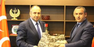 Özcan’dan Karataş’a ziyaret