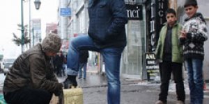 Ekmek mücadelesi soğuk dinlemiyor