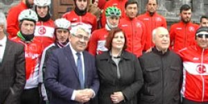 Bisikletiler Kars’a ulaştı