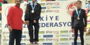 Kars’tan Atletizmde Türkiye Şampiyonu