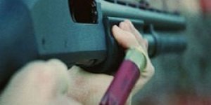 İki Çocuğunu ve Eşini Öldürdü