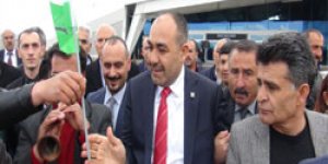 Yıldız’a davullu-zurnalı karşılama