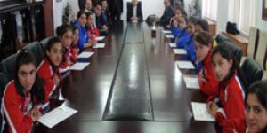 Yıldız Kızlar Şampiyonaya hazırlanıyor