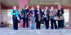 Nacitarhan’dan Hemşirelere Karanfil